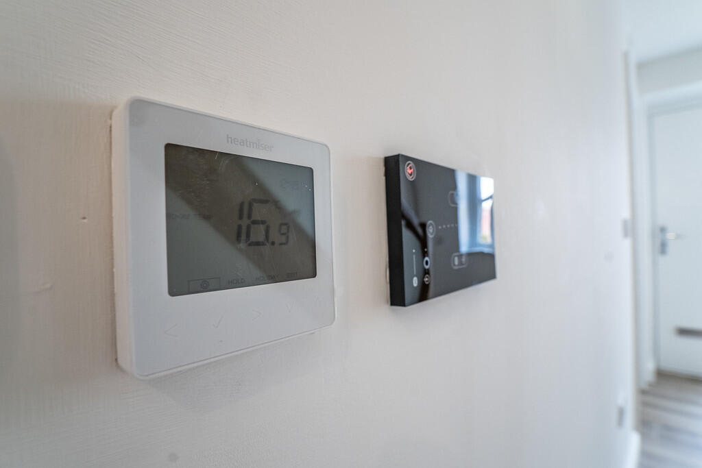 Underfloor heatin...