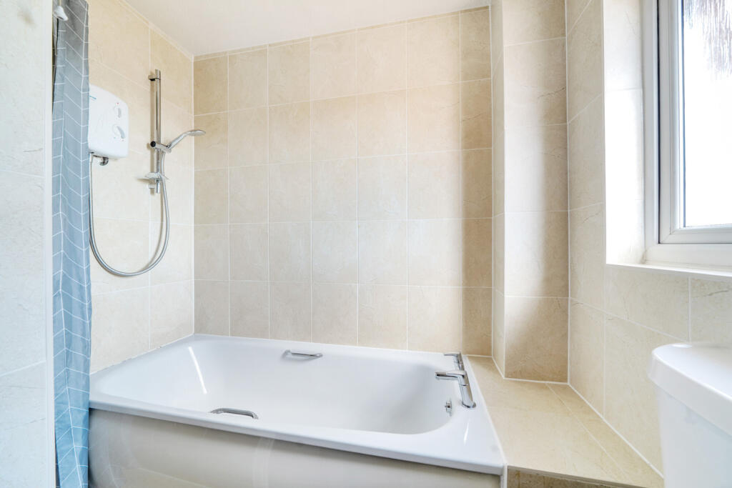 1317904-4-685ec6c...