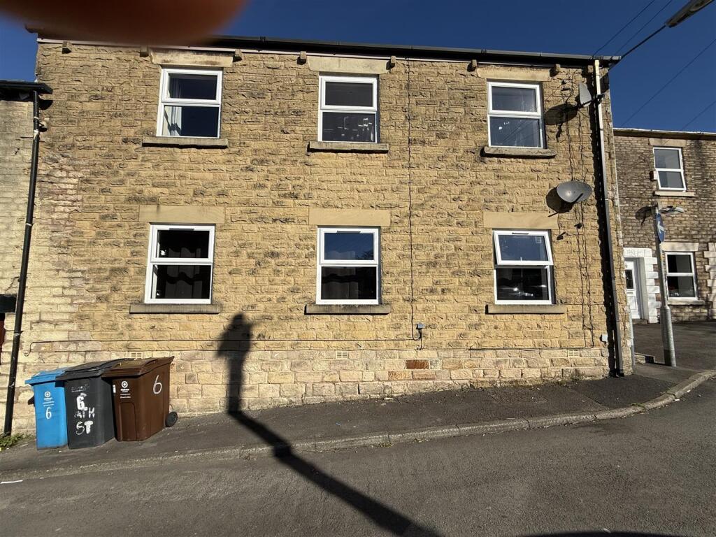 Queen Street, Springhead, Oldham