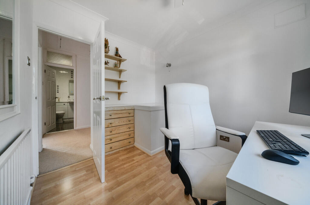 1310464-9-6850645...