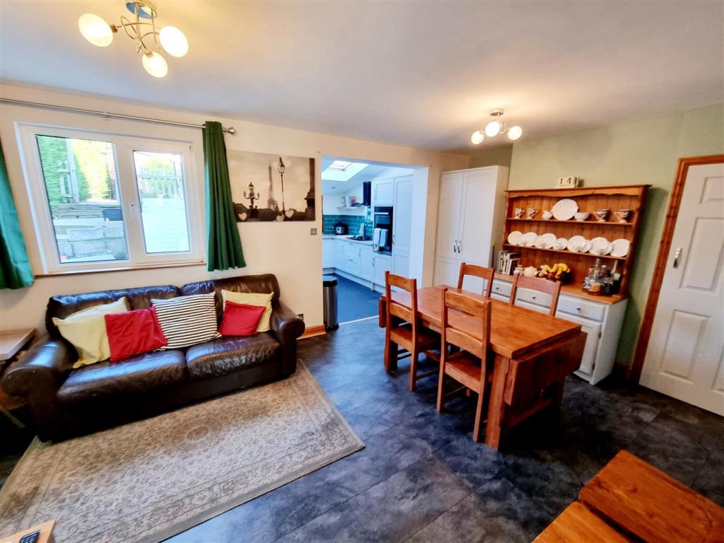 Family &amp; Dining Room
