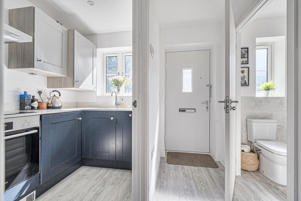 1348860-12-68bed7...