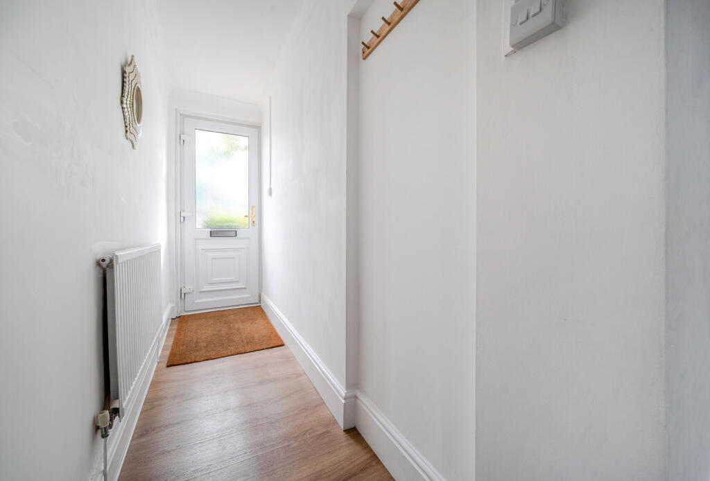 1368881-9-68f0c0e...