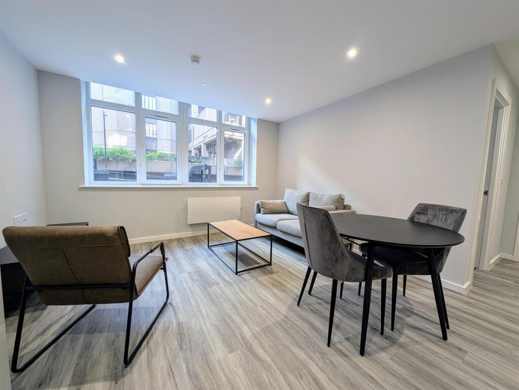 Open Plan Living/Dining Room