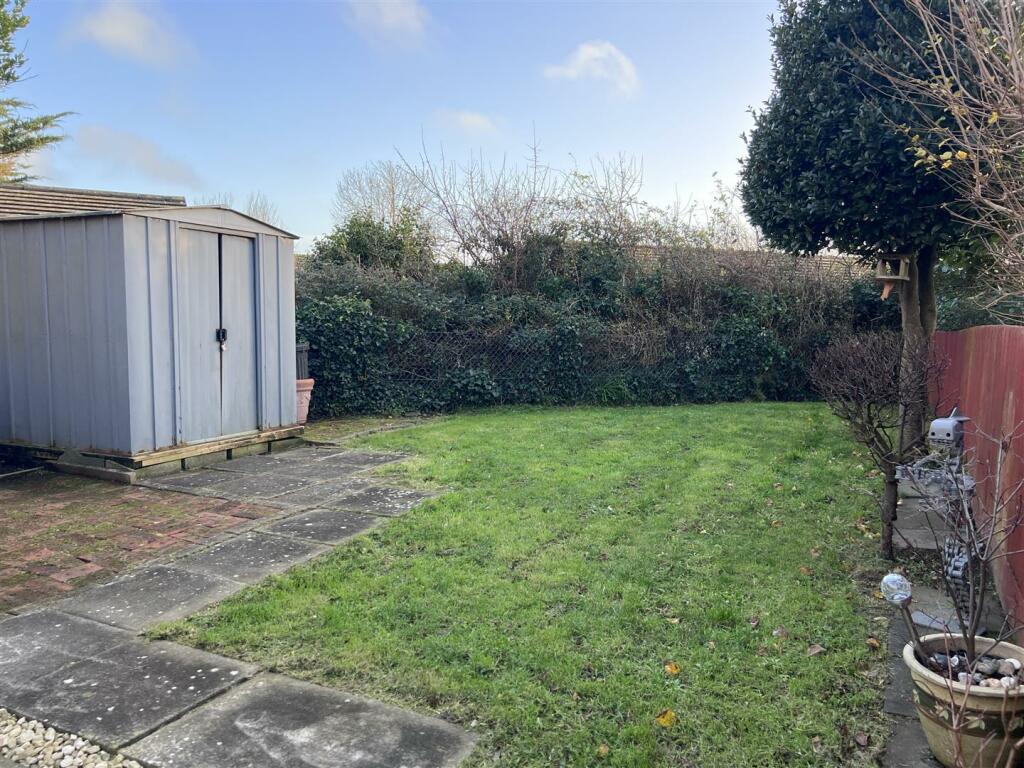 Garden &amp; Parking