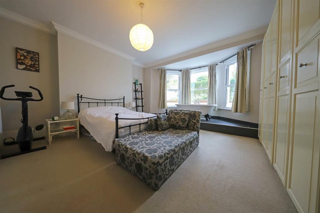 nicholas james ditchling rd flat bed 1.jpg