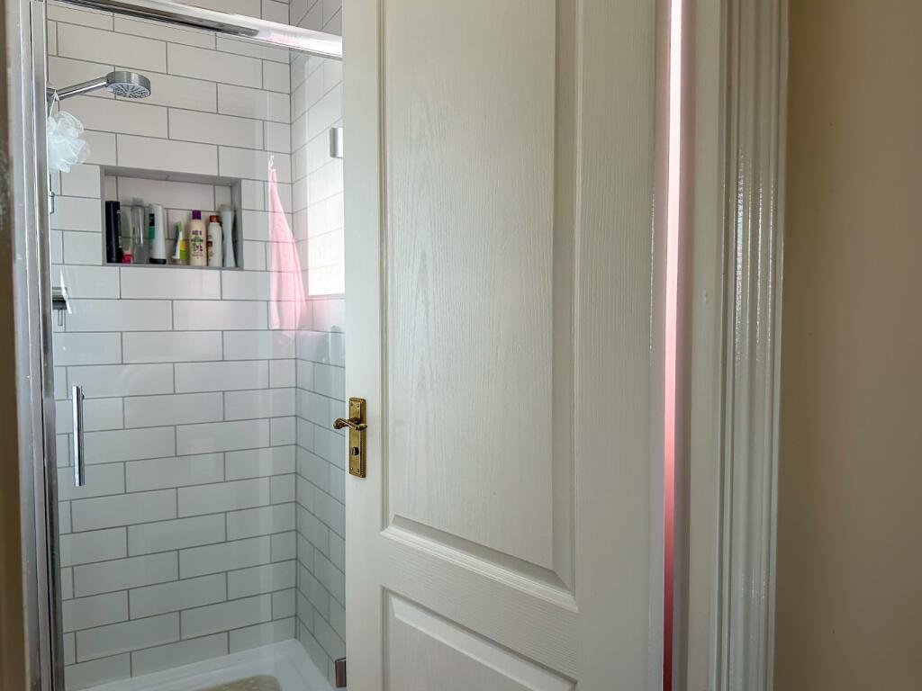 En-Suite Shower