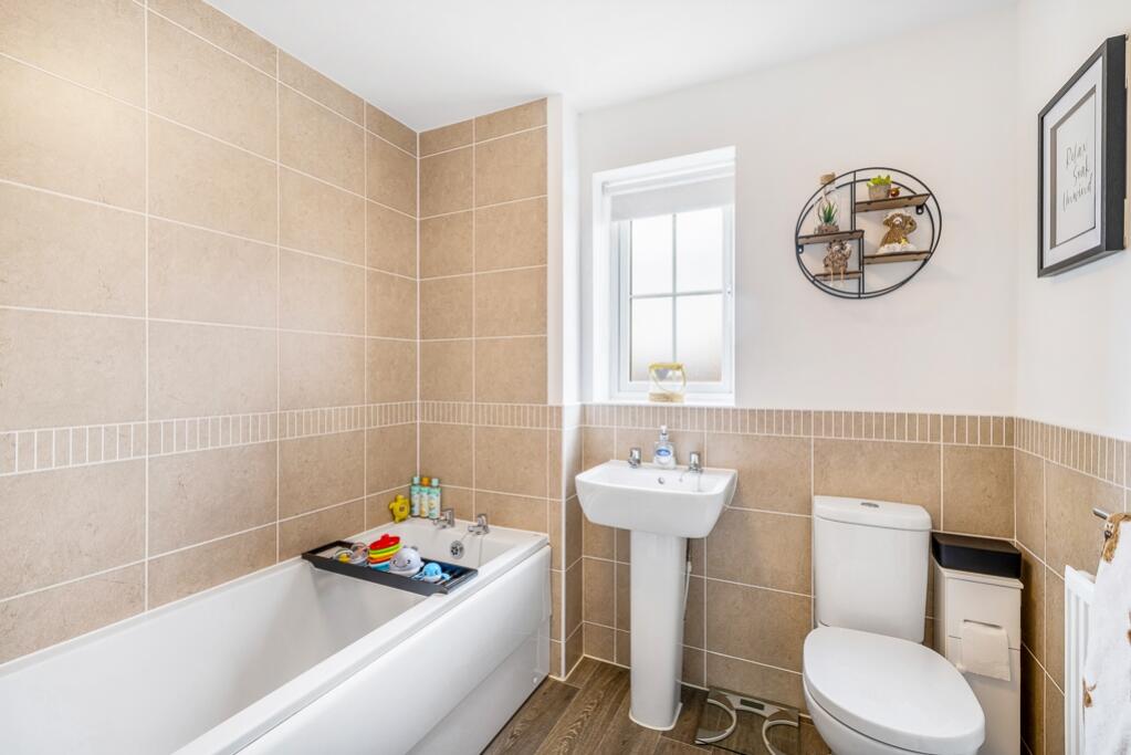 8 Swift Gardens (Kirton)-21