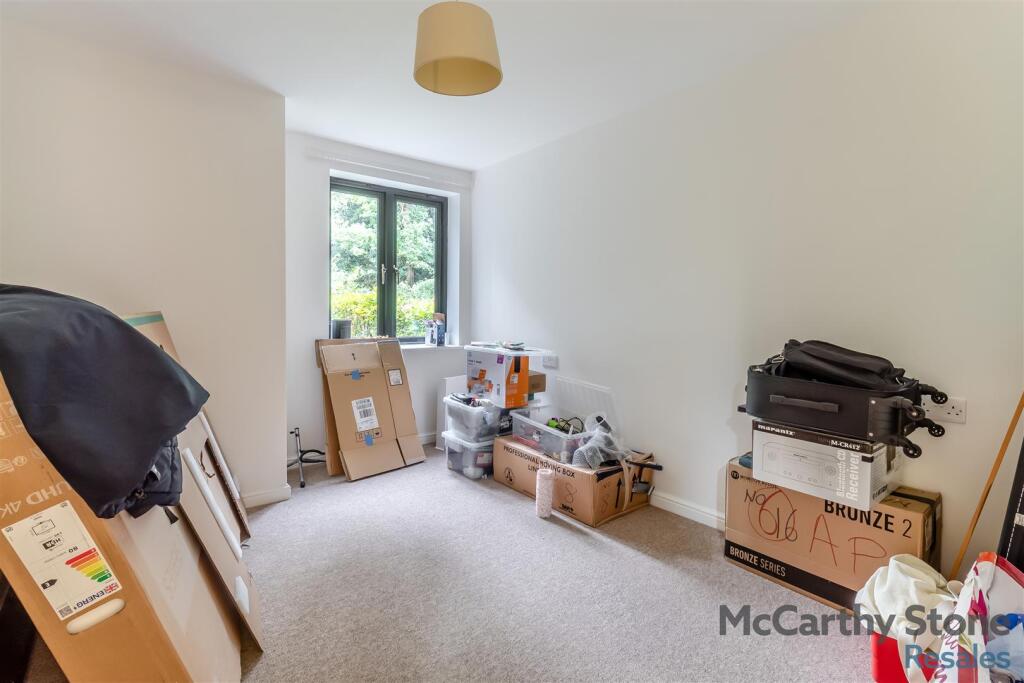 8664096-interior01.jpg