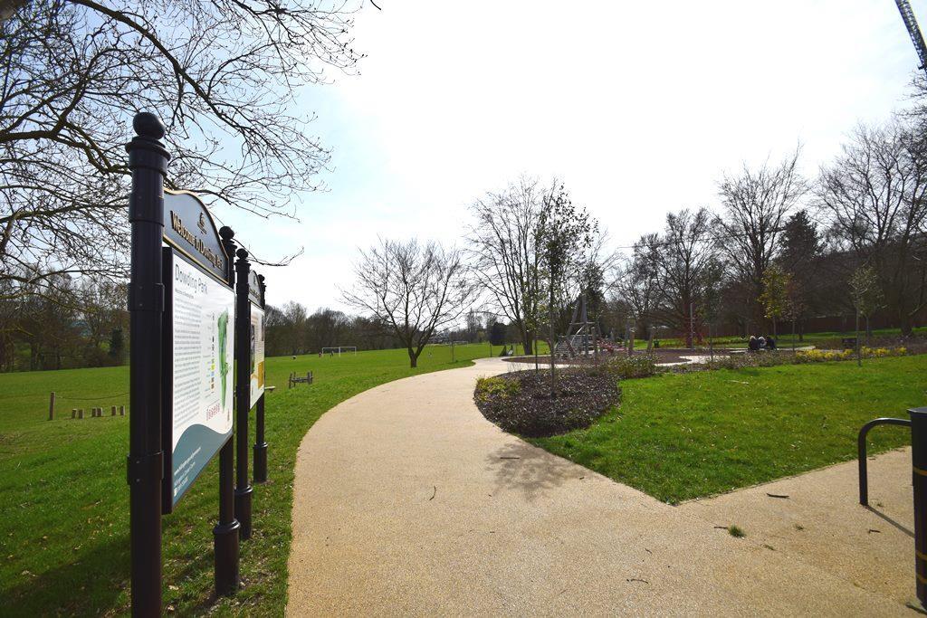 Dowding Park