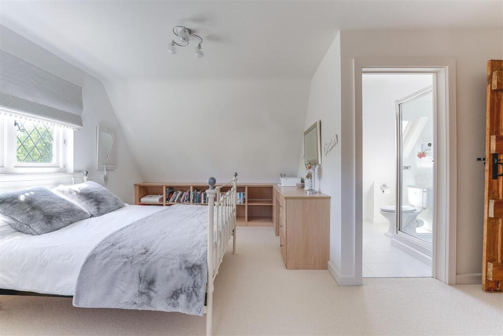 Manor Cottages-3.jpg