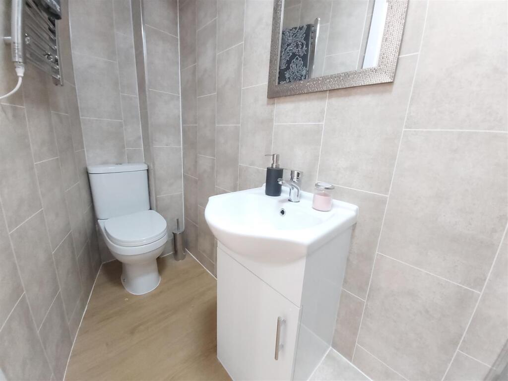 Shower Room 2