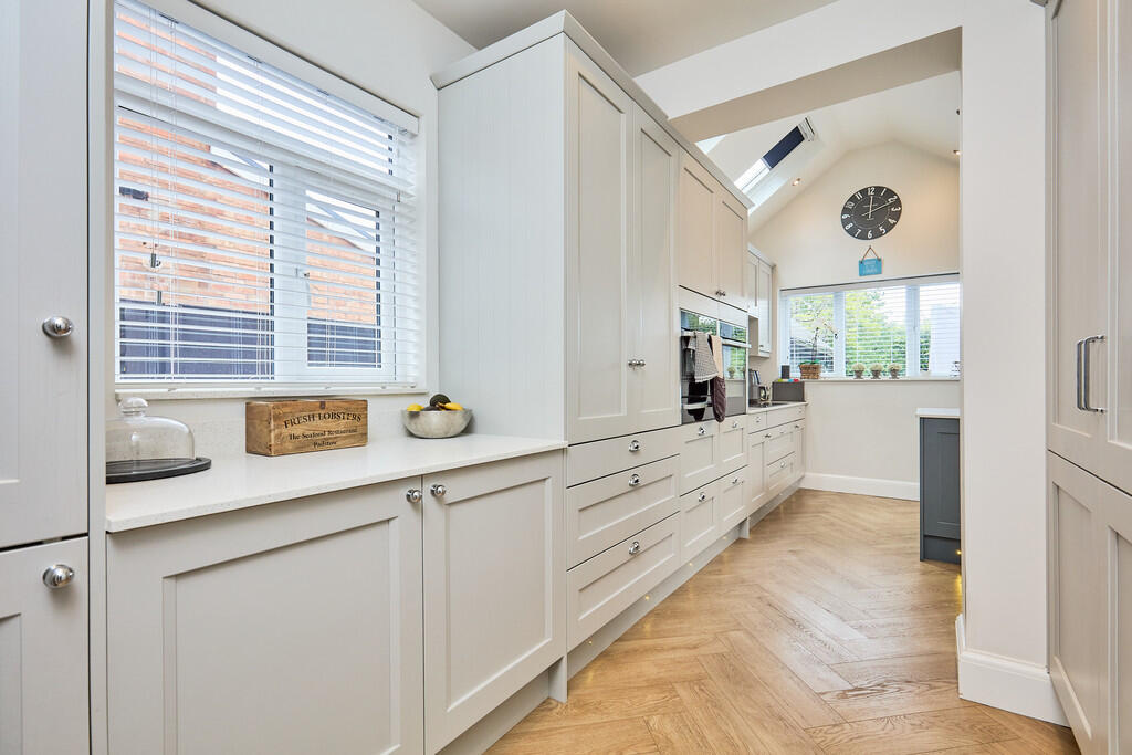 Edward Knight 202...