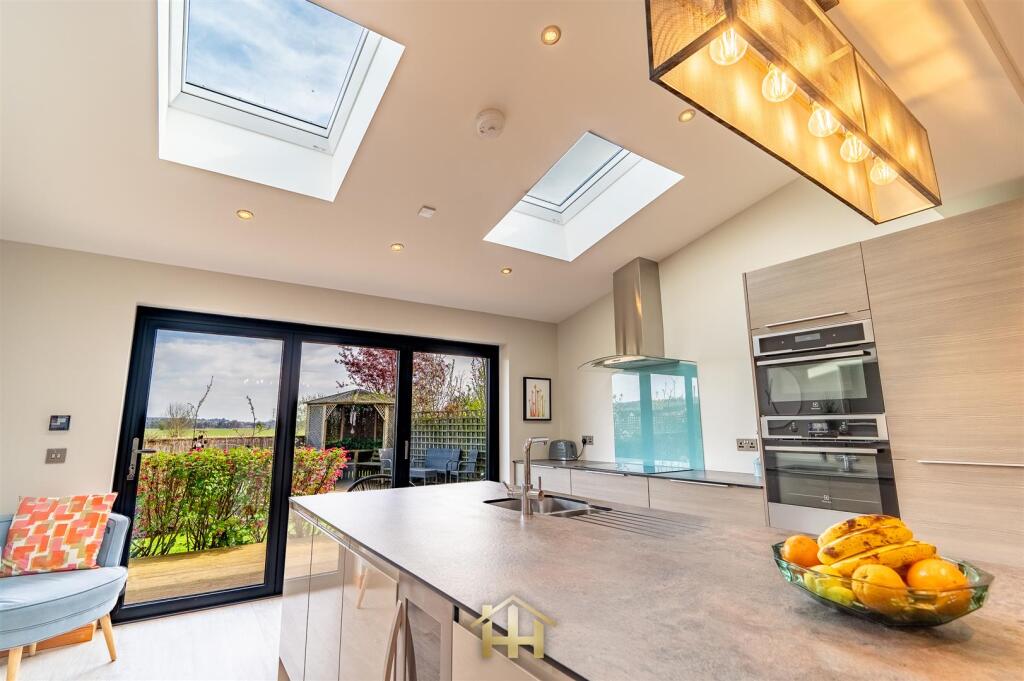 54 orchard way inchture 110425 EDIT (44 of 76).jpg