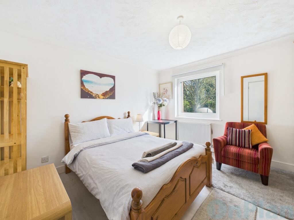 CAM04024G0-PR0021-STILL007