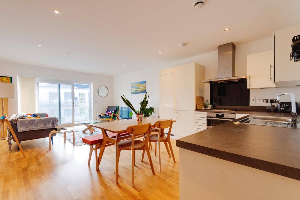 Lounge / Kitchen