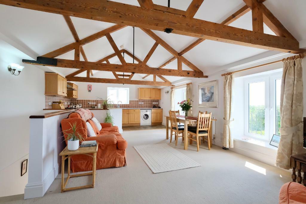 Light &amp; bright sitting/dining/kitchen
