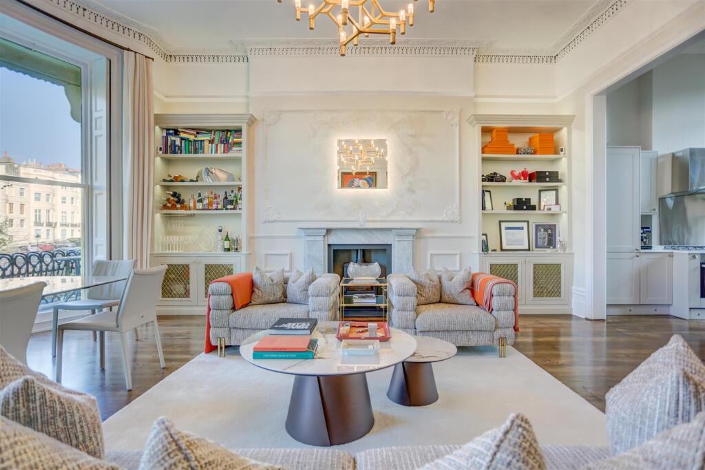 Living Room 5.jpg