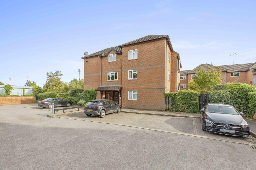 4 Alfred Davis Court, SL7 3EA (LOW RES)-1