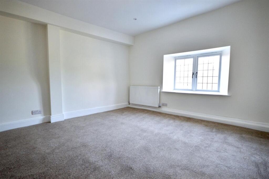 Master Room  (1).jpeg