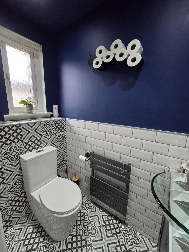 Cloack room