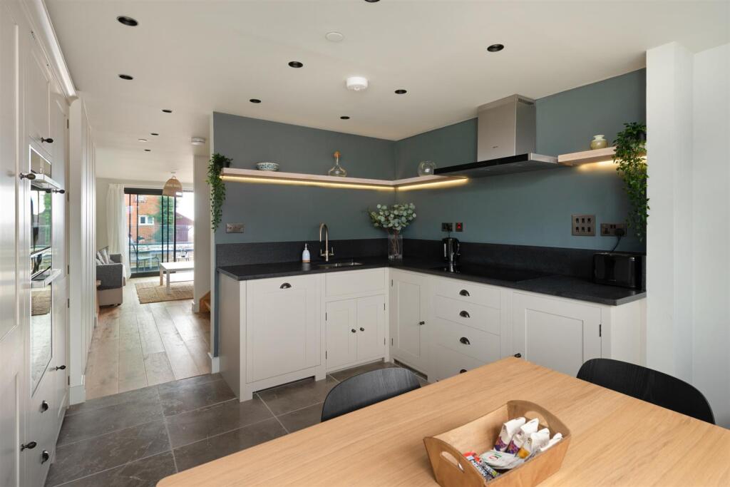 Sea Street, Whitstable