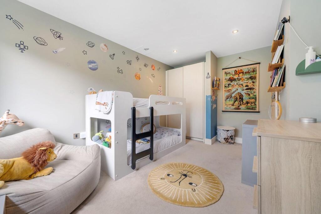 Bedroom 3 (2).JPG