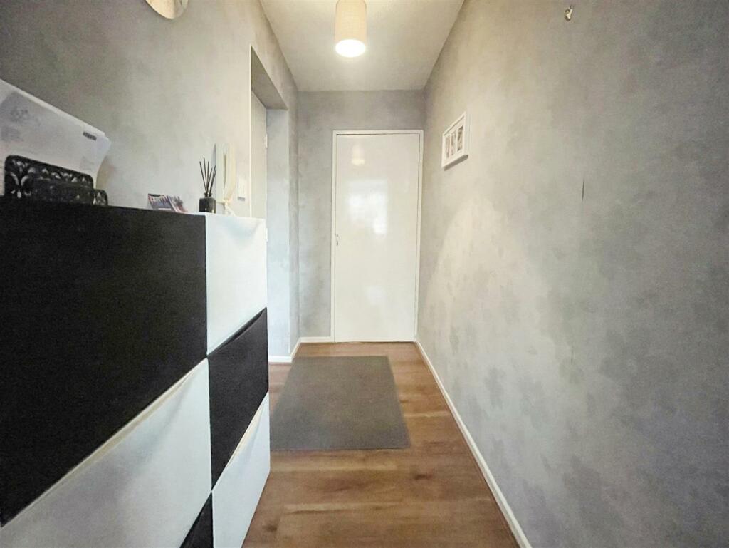ENTRANCE HALLWAY