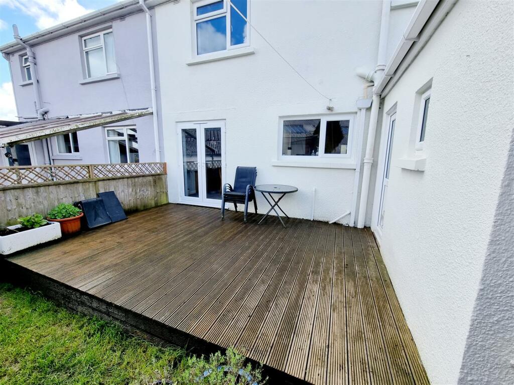 Decking.jpg
