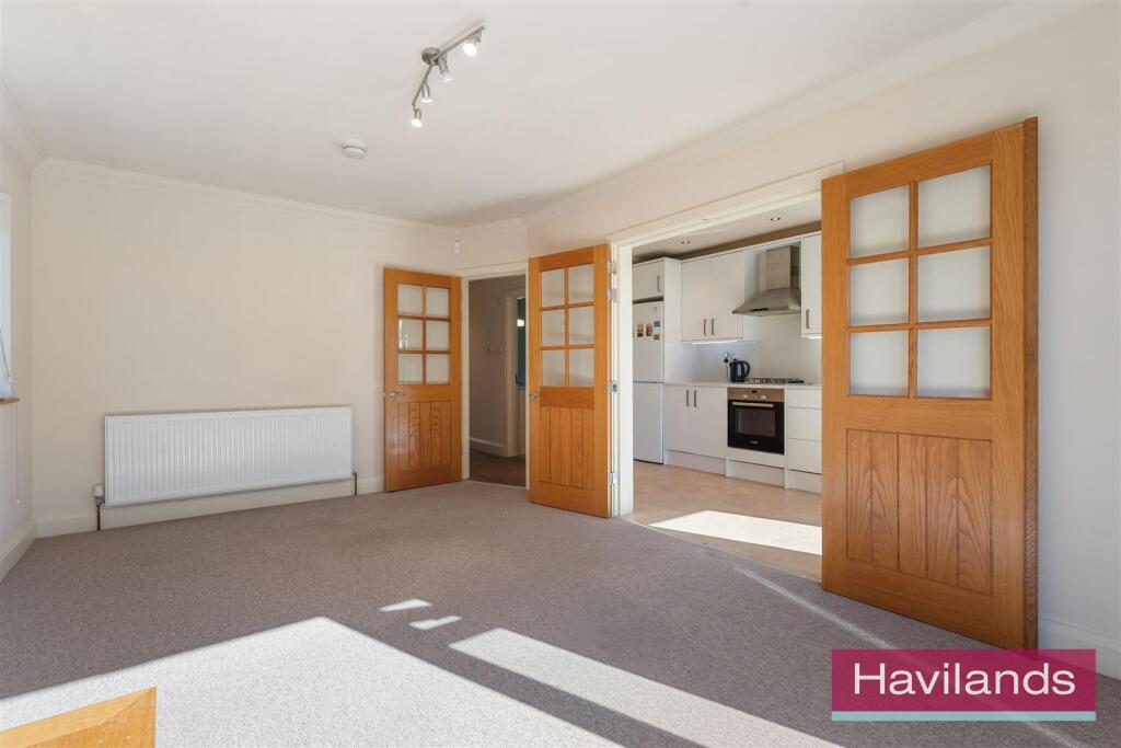 Oakwood Crescent-18.jpg