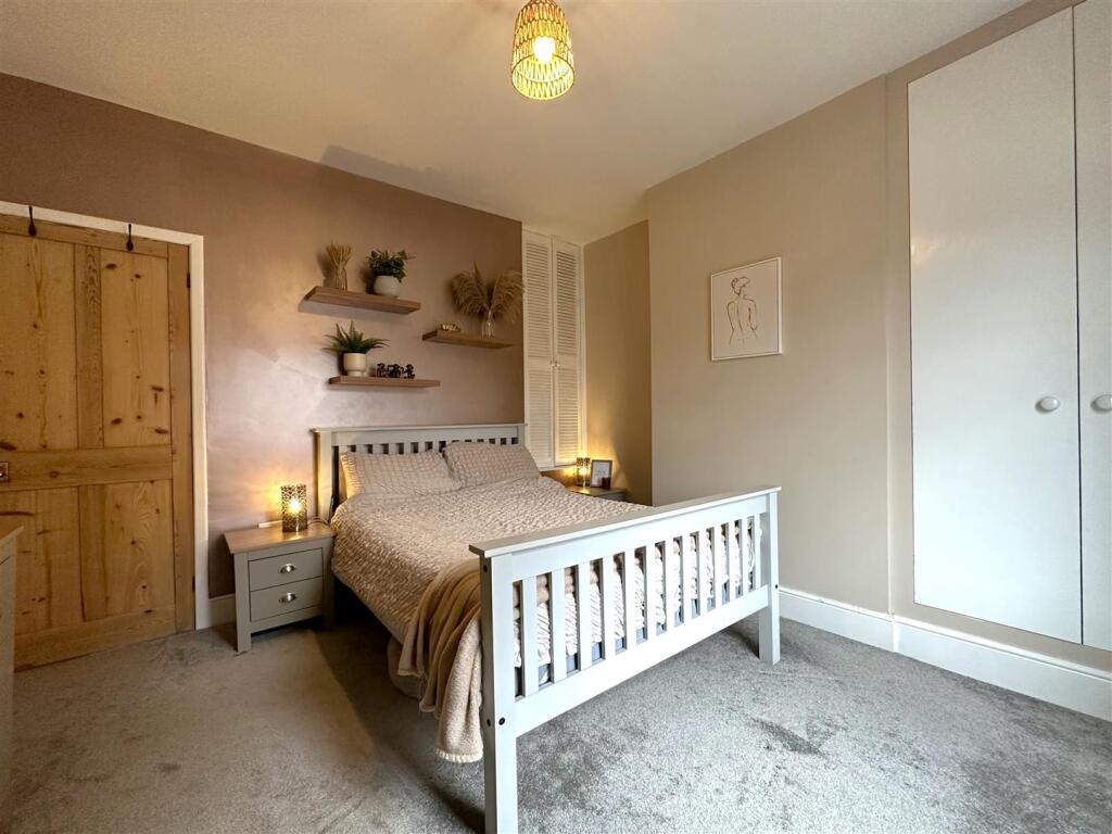 Master Bedroom 176