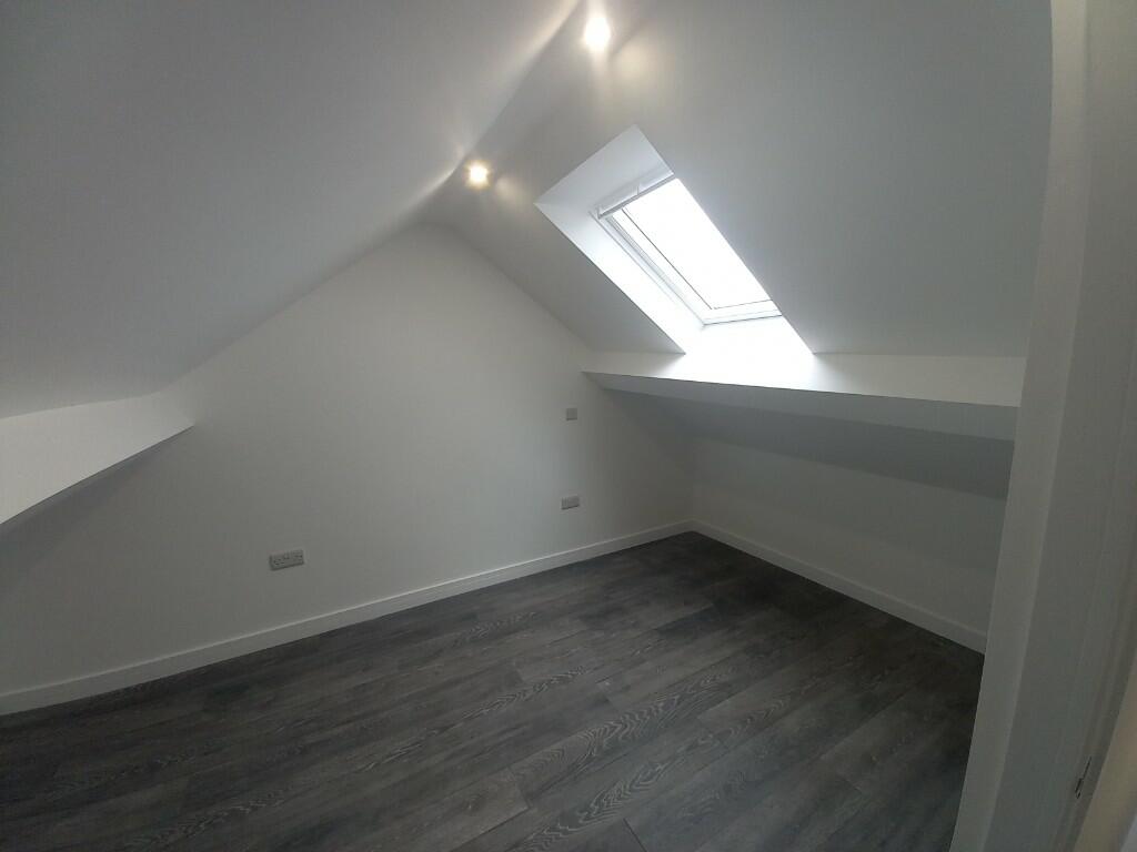 Upper floor bedroom