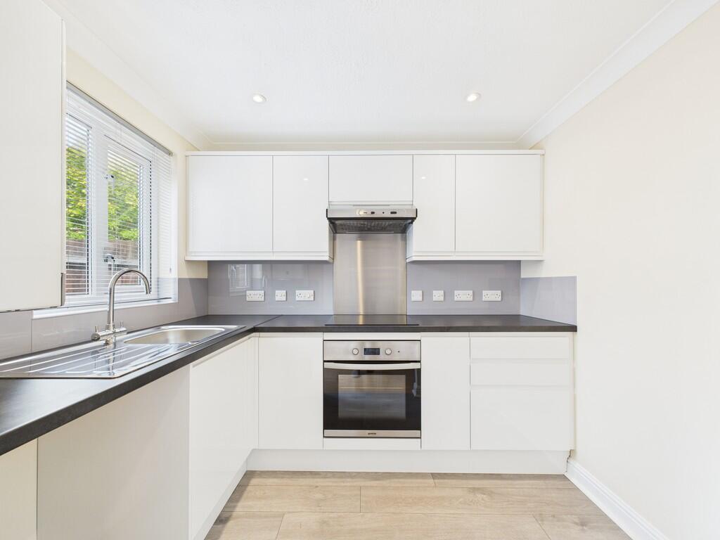 CAM03519G0-PR0398...