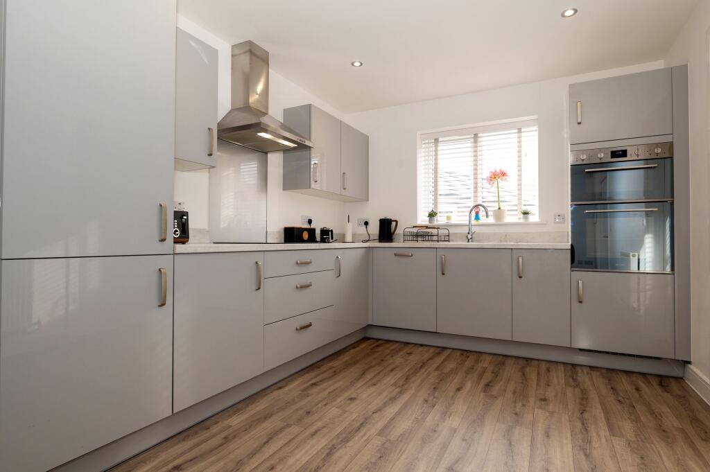 KITCHEN, DINER AND LIVING ROOM