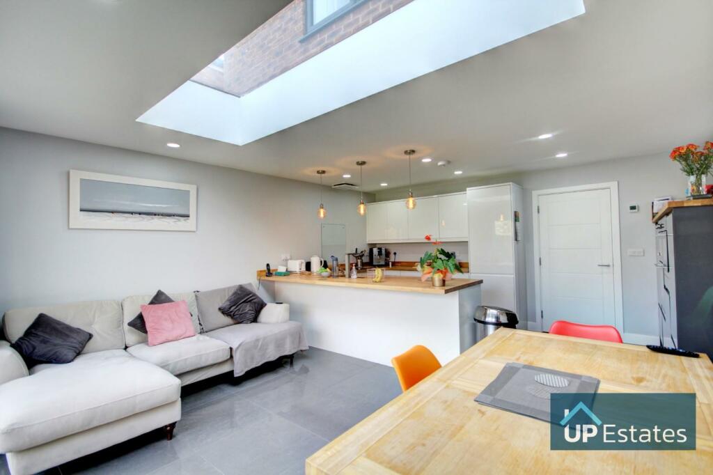 Social/Living/Kitchen/Diner