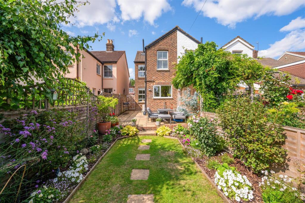 ENDSLEIGH ROAD (14).jpg