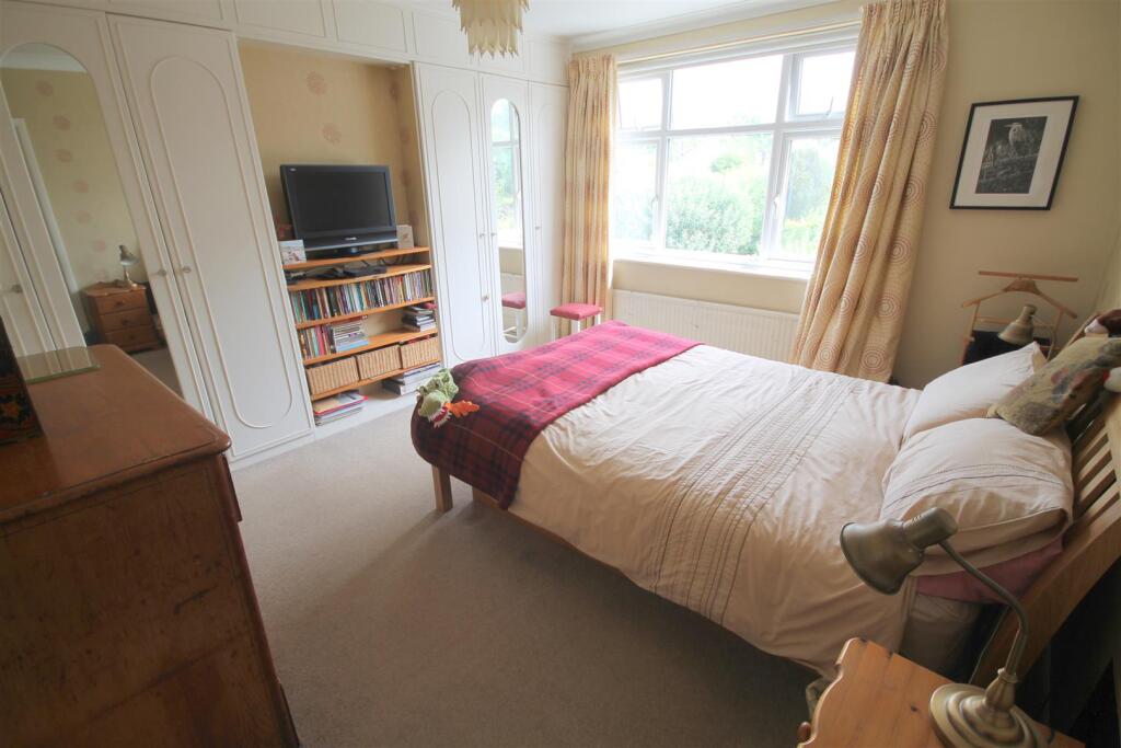 RR Bedroom 2.JPG