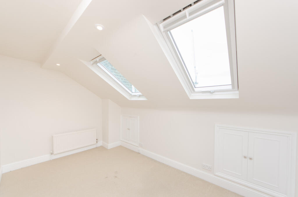 bedroom4