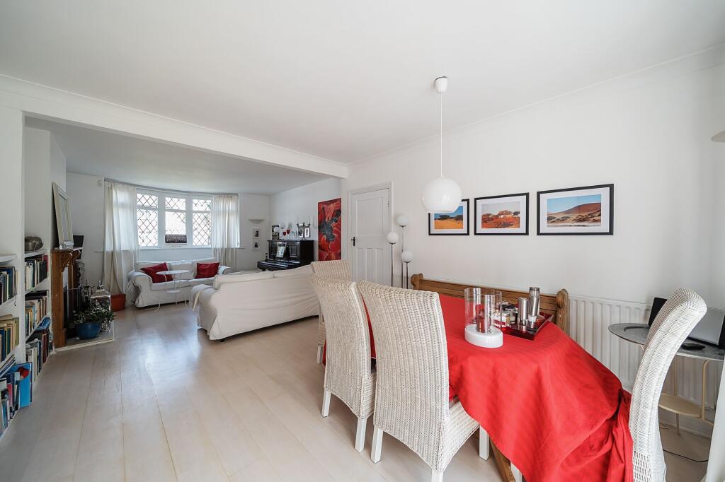 Living Room /Dining room