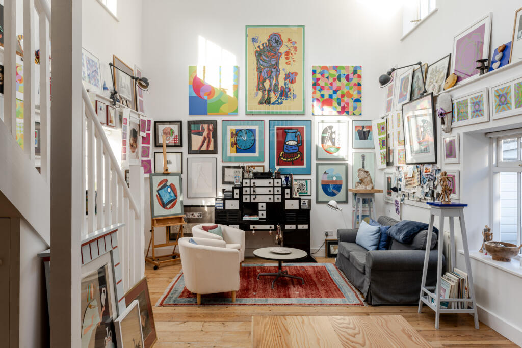 264410 - INIGO_GEORGE ST-125.jpg
