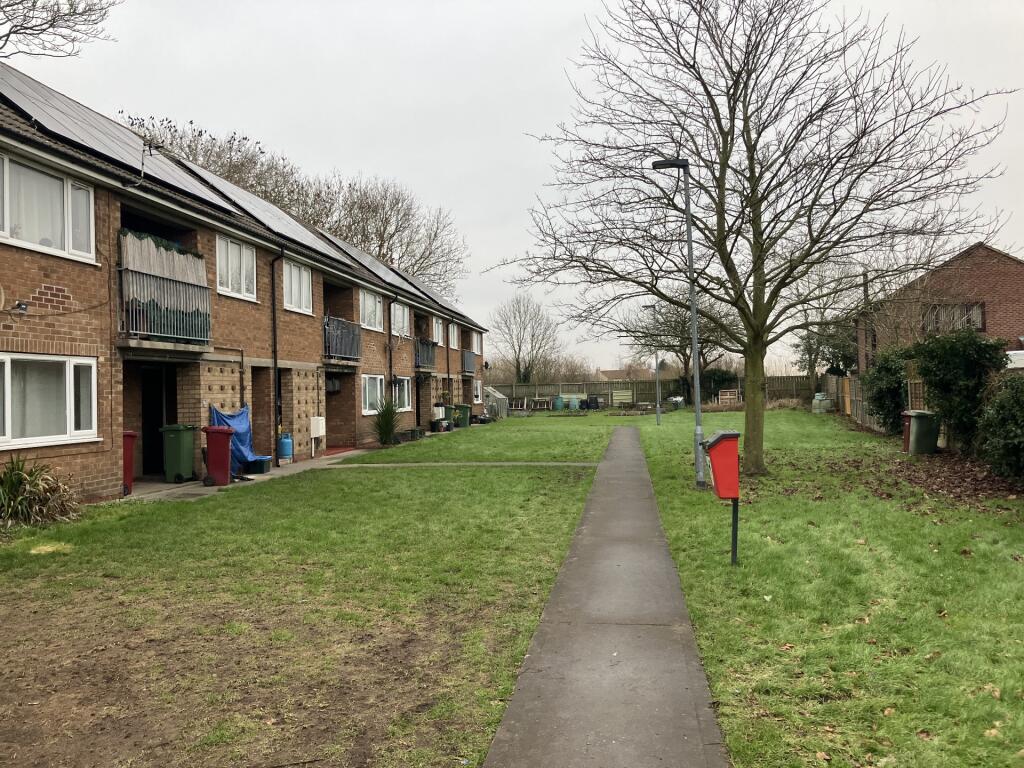 Front communal gardens