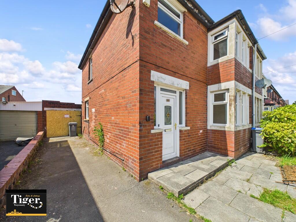 CAM02176G0-PR0588...