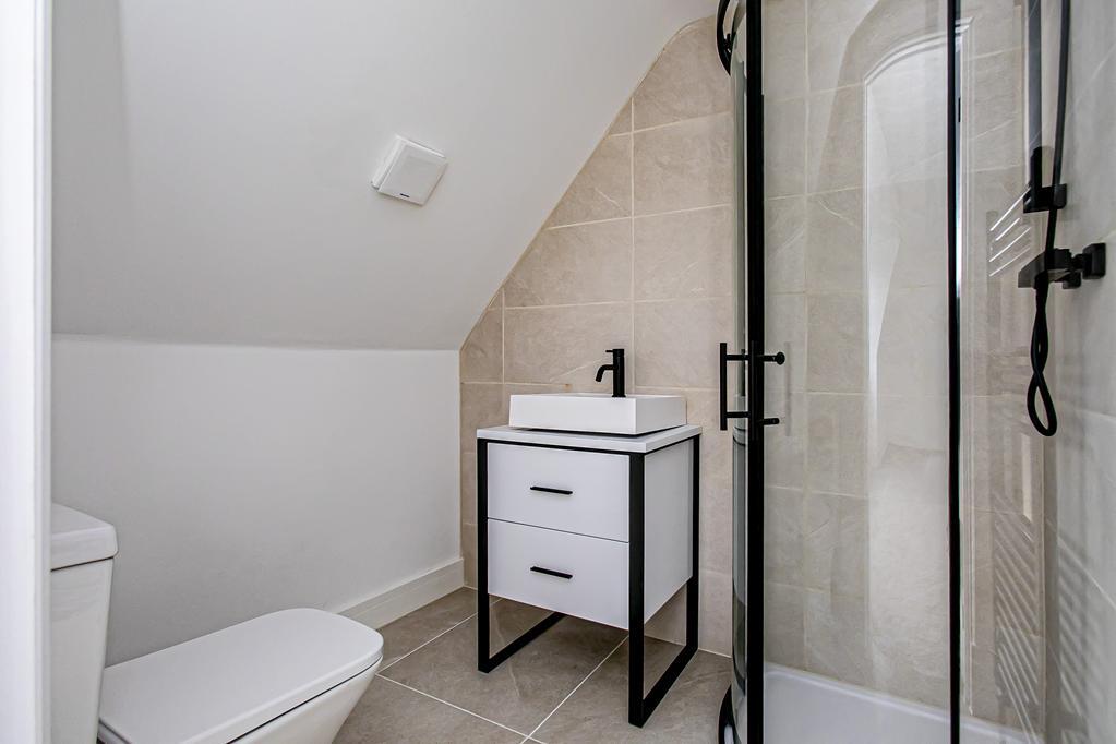 ENSUITE 4
