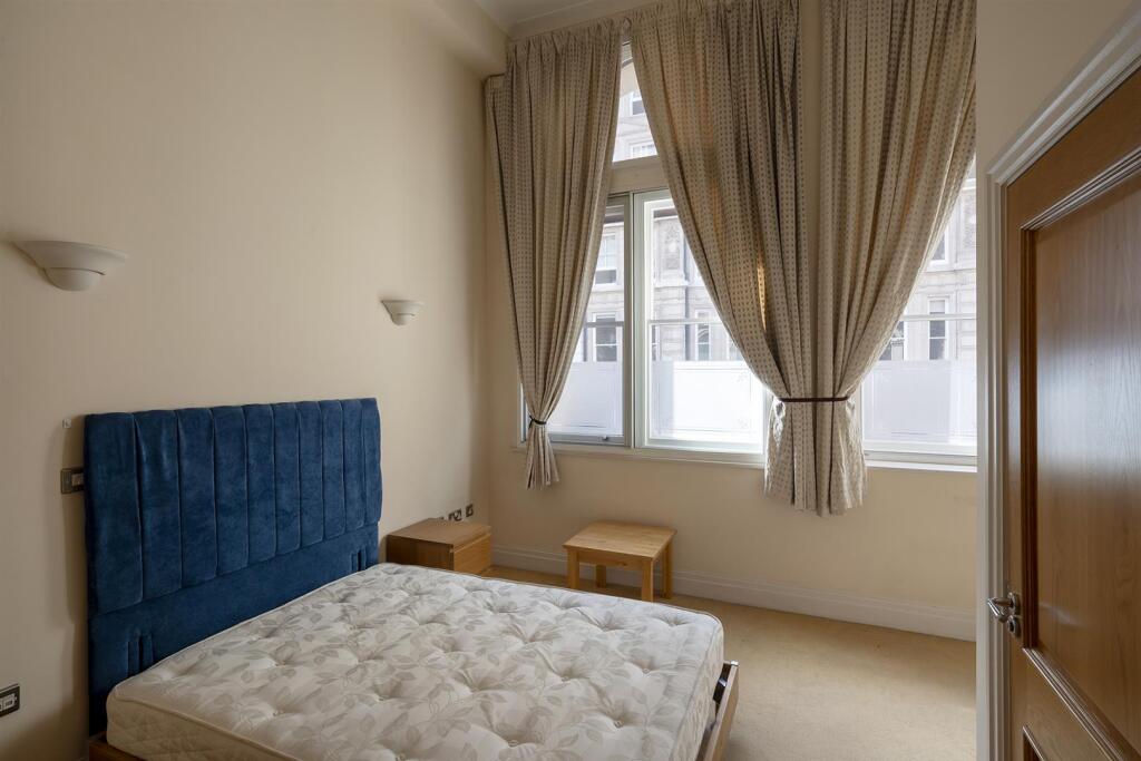 Flat 1 Temple House - low res - NPP05732.jpg