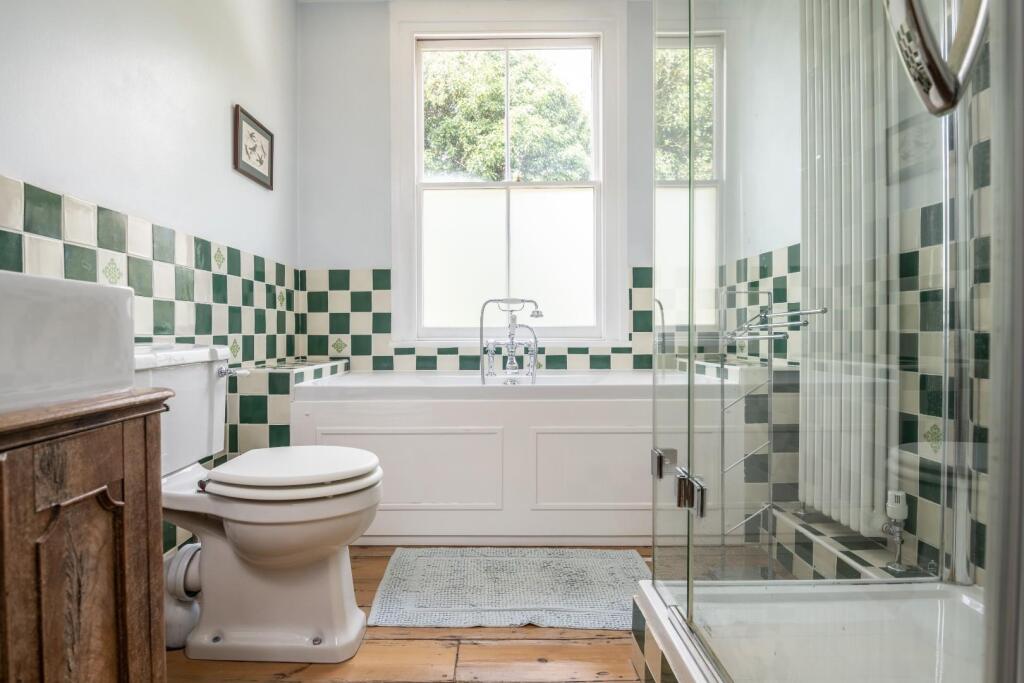 Latcham Dowling 33 Horslow Street Potton_MATTHEW P