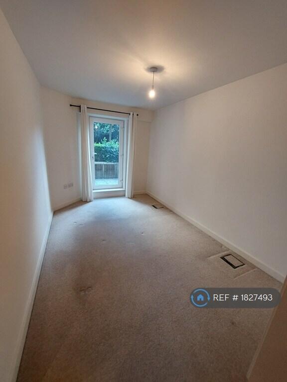 Double Bedroom_1