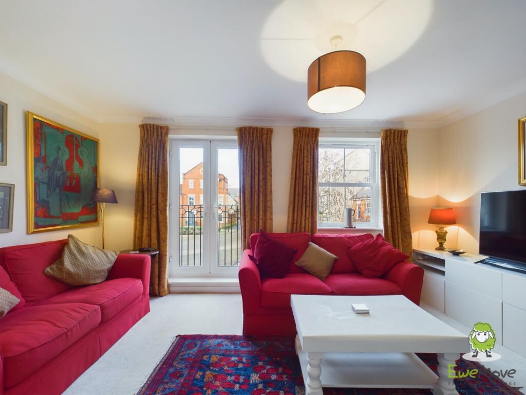 CAM03778G0-PR0142-STILL017