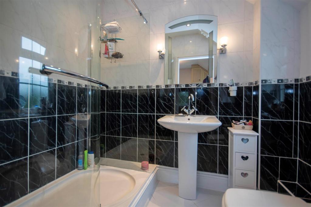EN-SUITE.jpg