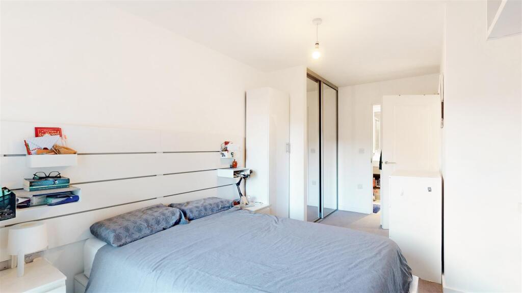 27 Southmere House, 1 Highland Street - isNHsIh5PQ