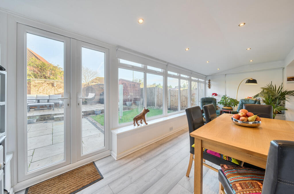 1396024-8-695e4f4...